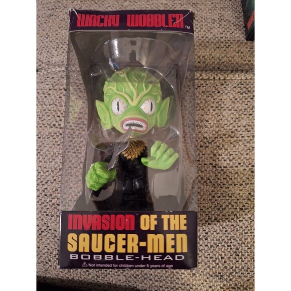 MINT Invasion Of The Saucer Men Bobble Head  Funko Wacky Wobbler 2010‎ - Picture 2 of 6